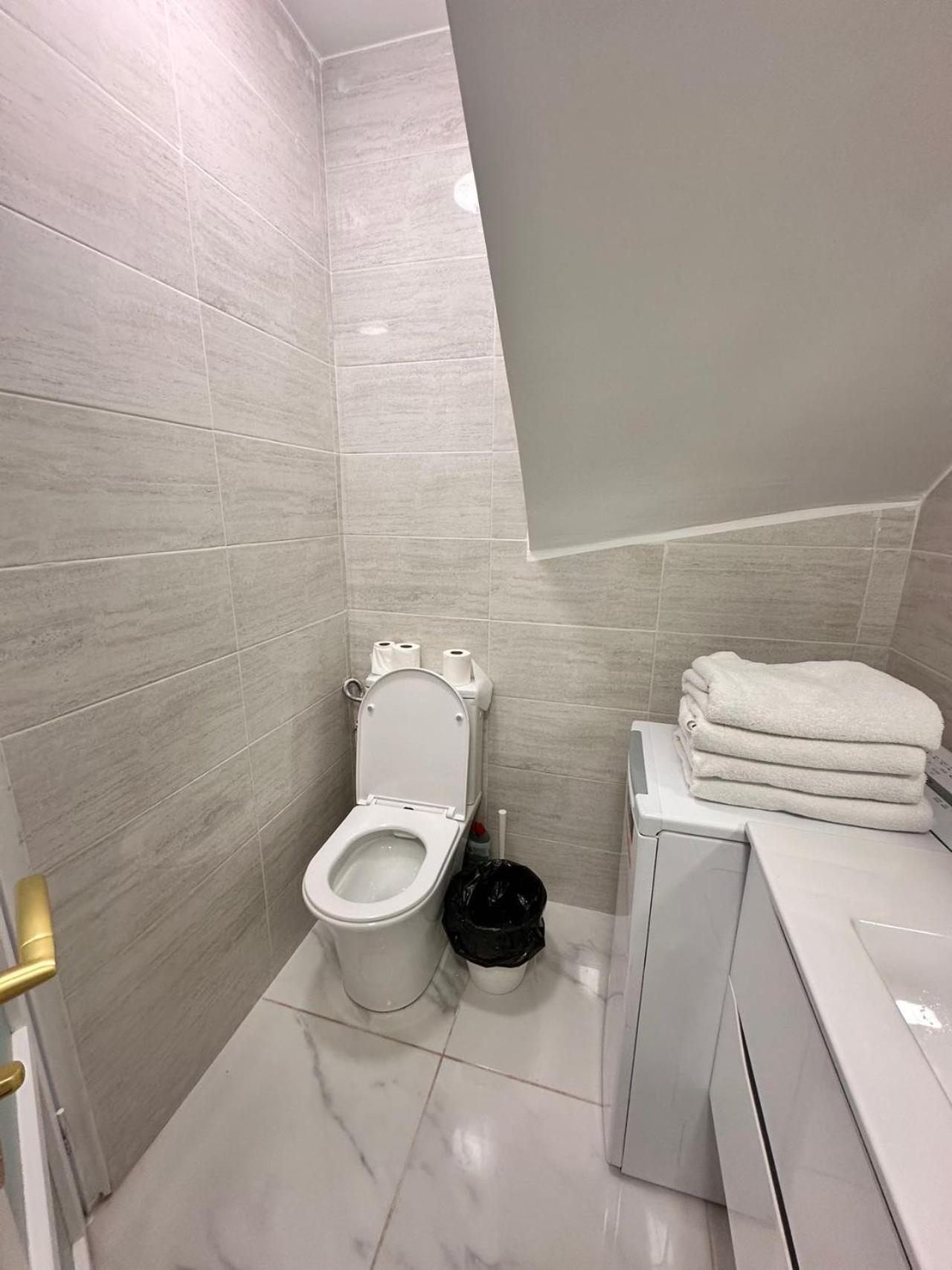 Appartement Calme Moderne Proche De Disneyland Wifi & Cafe Gratuit & Arrivee Autonome Bussy-Saint-Georges Ngoại thất bức ảnh