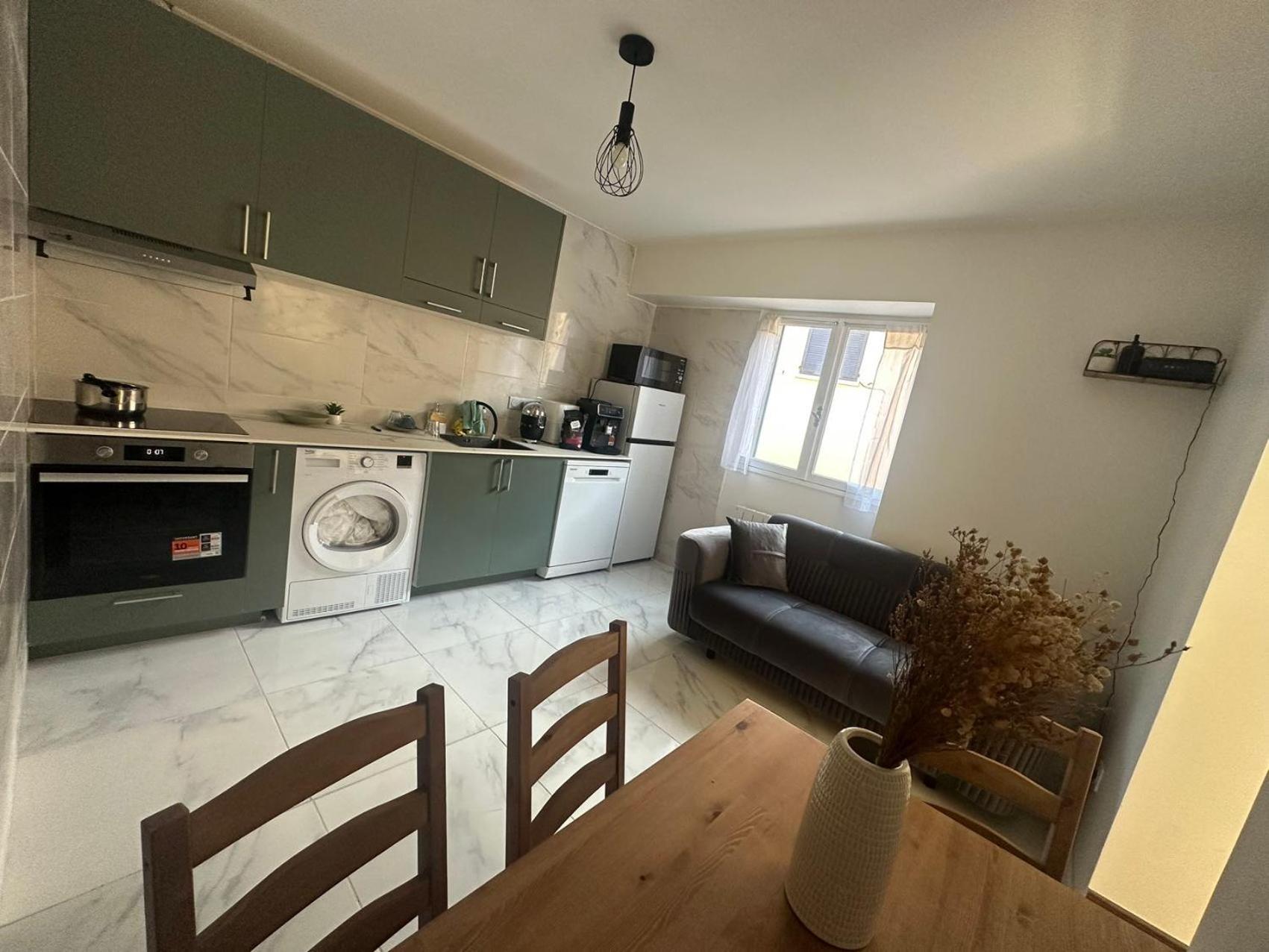 Appartement Calme Moderne Proche De Disneyland Wifi & Cafe Gratuit & Arrivee Autonome Bussy-Saint-Georges Ngoại thất bức ảnh
