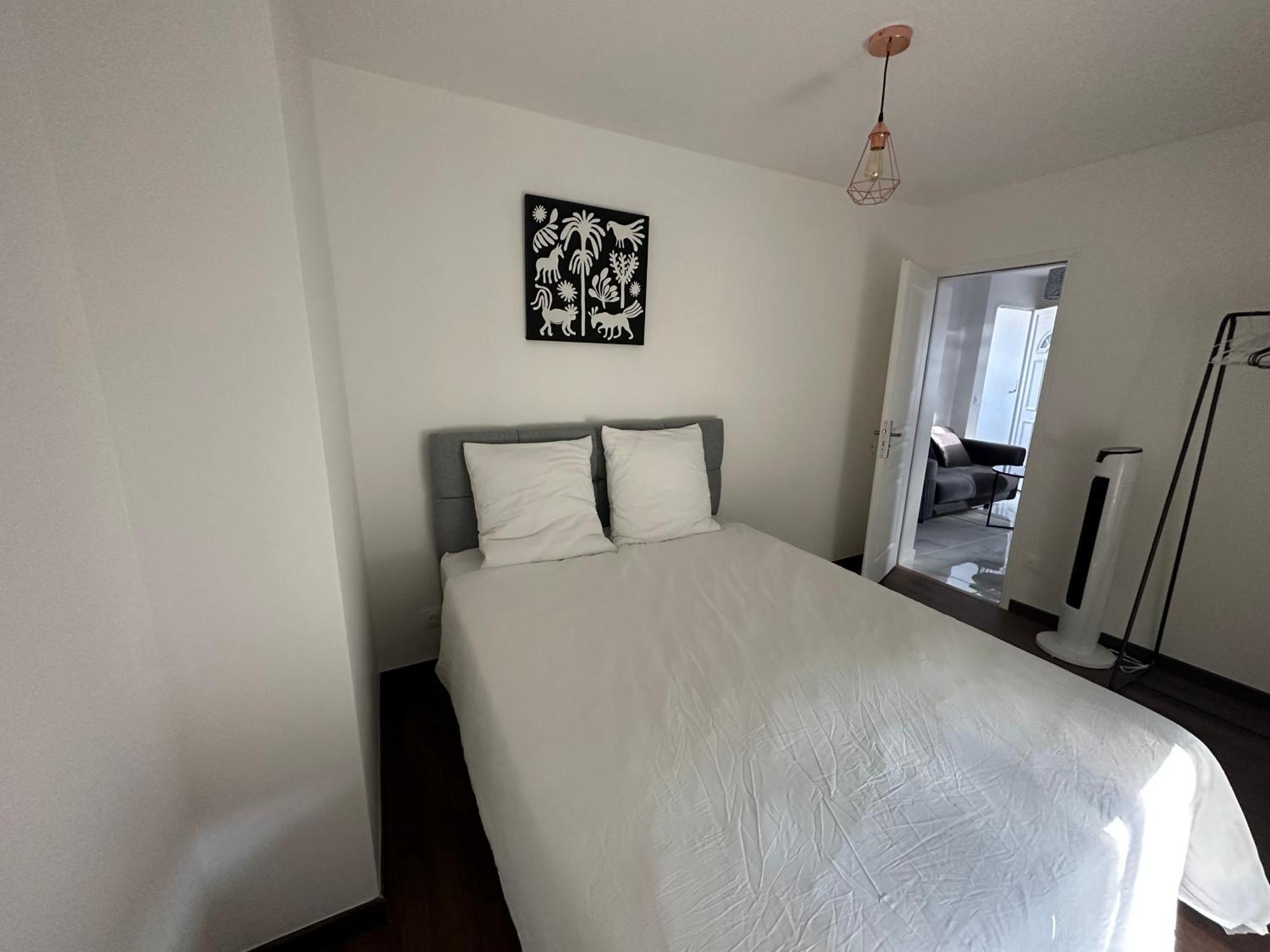 Appartement Calme Moderne Proche De Disneyland Wifi & Cafe Gratuit & Arrivee Autonome Bussy-Saint-Georges Ngoại thất bức ảnh