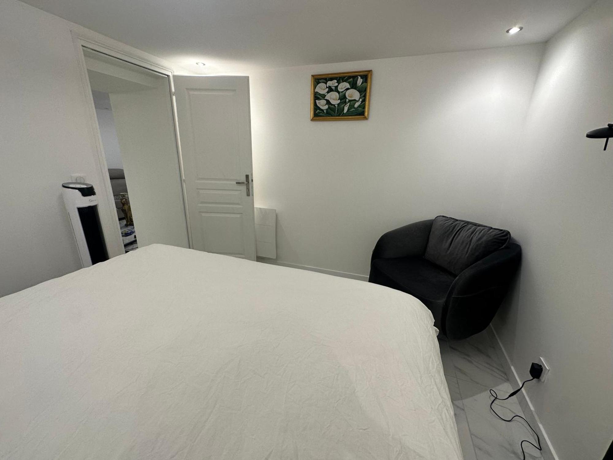 Appartement Calme Moderne Proche De Disneyland Wifi & Cafe Gratuit & Arrivee Autonome Bussy-Saint-Georges Ngoại thất bức ảnh