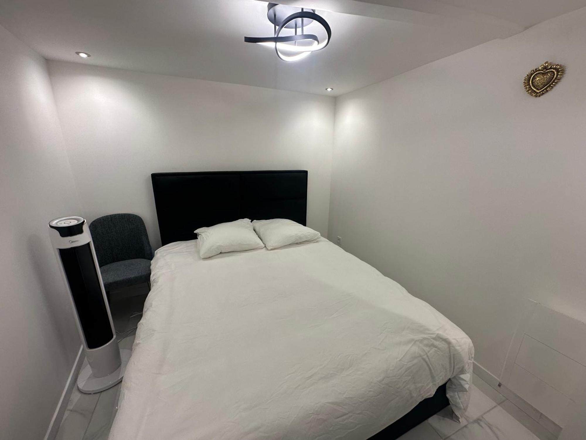 Appartement Calme Moderne Proche De Disneyland Wifi & Cafe Gratuit & Arrivee Autonome Bussy-Saint-Georges Ngoại thất bức ảnh