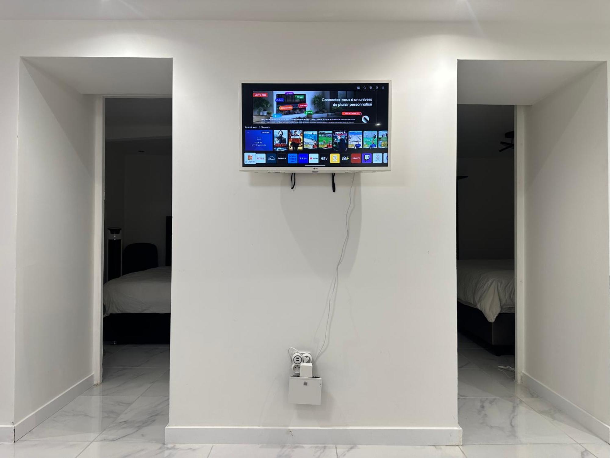 Appartement Calme Moderne Proche De Disneyland Wifi & Cafe Gratuit & Arrivee Autonome Bussy-Saint-Georges Ngoại thất bức ảnh